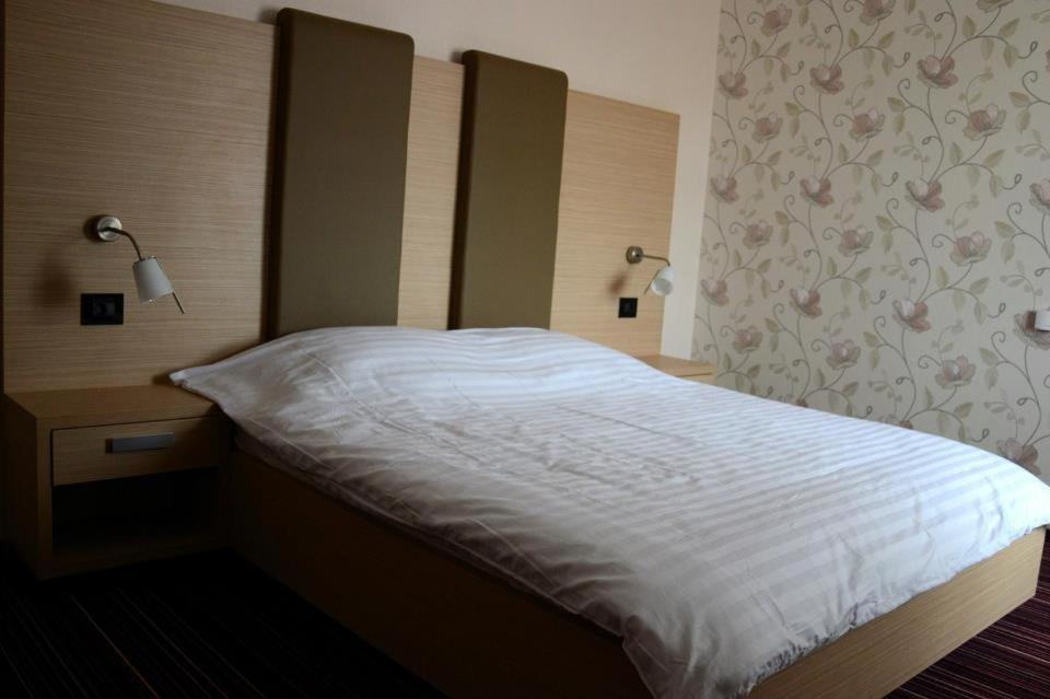 Zenti Plaza Hotel Drobeta Turnu Severin Luaran gambar